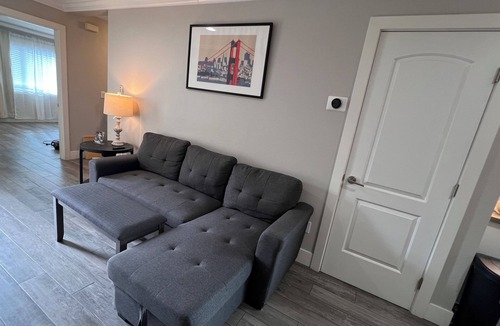 Staumbaugh Heller Condo | Lovely 2-bedroom condo in Redwood City perfect for your getaway