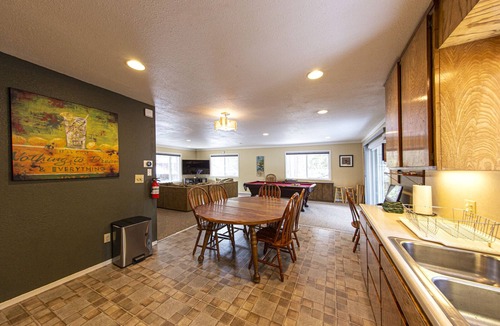 Skyland House | Lovely 3BR/2BA near Heavenly. 30 day minimum booking at a terrific nightly rate!