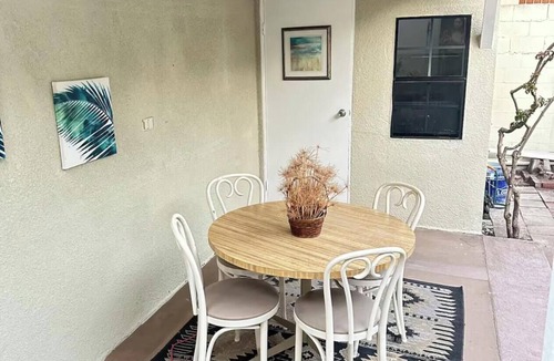 Hawthorne House | Lovely 4-bedroom house 10 min from LAX in Hawthorne