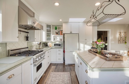 Paso Robles House | Luxe Wine Country Haven, Vineyard Views | Near Top Wineries | Adelaida Farmhouse