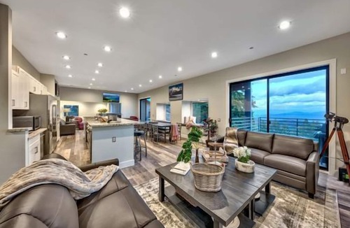 Tahoe Village House | LUXE15: Blue Diamond VIP mega lodge Lake Tahoe hot tub pool game room