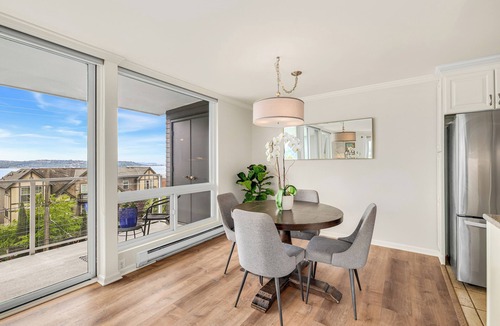 Lower Queen Anne Condo | Luxurious 2-Bed Queen Anne Condo with City Views, Chef's Kitchen: 60+ Day Haven