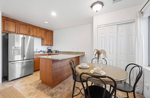 Indio House | Luxurious 5BR Vacation Rental Indio, Pool Spa 1+ Acre Oasis, Walk to Festivals