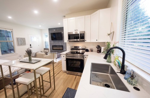 Cedar Ridge Apartment | Luxurious, private woodland casita near downtown Grass Valley