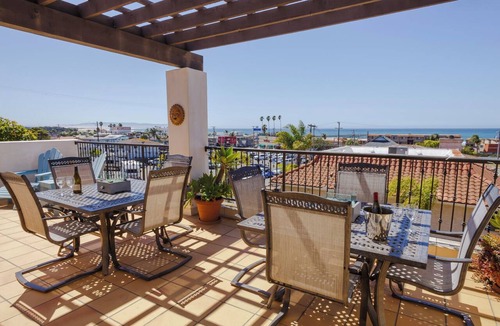 Downtown Condo | Luxurious Valentina Suites Penthouse in Pismo Beach