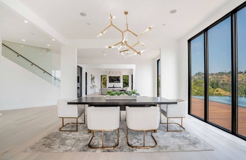 Beverly Hills House | Luxurious Villa in BH: Pool, Spa, Theater, Views!