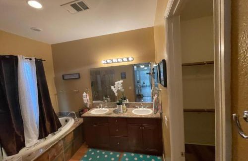Victorville Villa | Luxury and unique 3300 sq ft home Quiet neighborhood