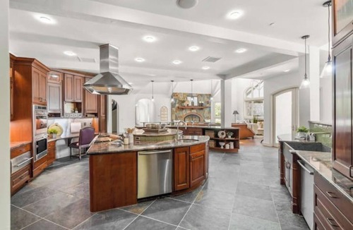 Davis House | Luxury Castle Retreat UC Davis