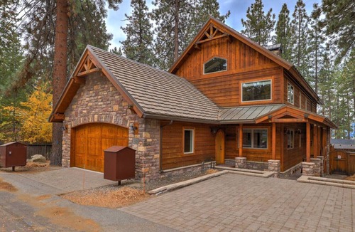 Zephyr Cove Cabin | Luxury Chalet | Jacuzzi BBQ Lake View | Sleeps 10