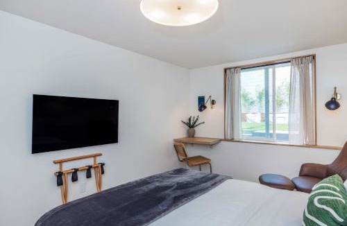 Mission District House | Luxury guest suite with private bath