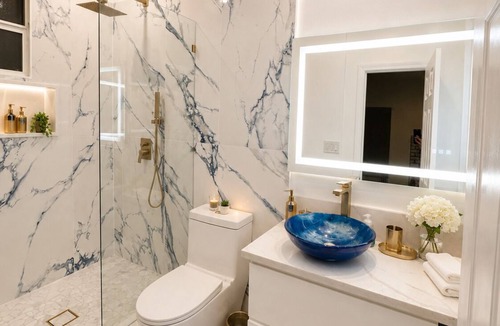 Los Altos House | Luxury huge private entrance and backyard suit in Long Beach