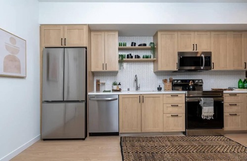 San Bernardino County Apartment | Luxury Montclair Studio｜Pool & Spa｜Secure & Stylish