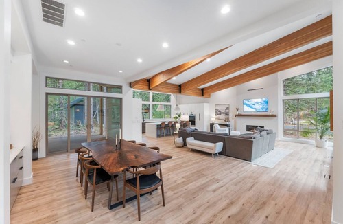 Enumclaw House | Luxury Mountain Getaway Minutes from Crystal Mountain & Mount Rainier
