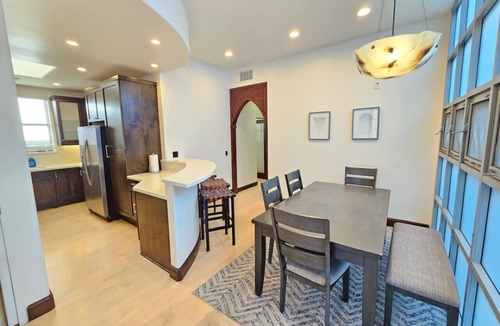 Venice House | Luxury Venice 3 bedroom 2 bath, 1 block to Beach!