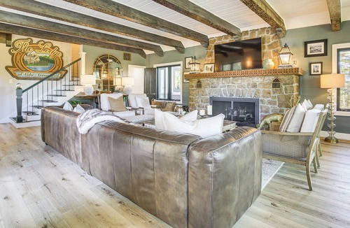 Lake Arrowhead House | Main House + Apartment Near Lake Arrowhead Village