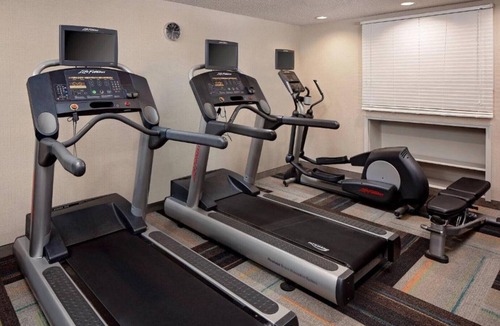 Shoreline West House | Make our Palo Alto hotel your base in Mountain in View
