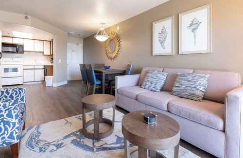Capistrano Beach Hotel | Make Your Trip More Enjoyable! 2 Relaxing Units, Free Parking, Outdoor Pool