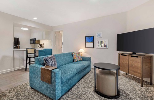 Torrance Hotel | Making The Best Memories Along The Way! Free Breakfast, Free Parking