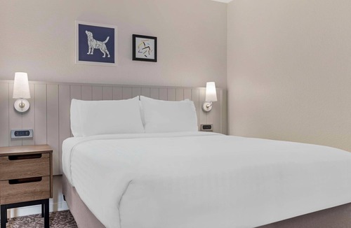 Torrance Hotel | Making The Best Memories Along The Way! Free Breakfast, Free Parking