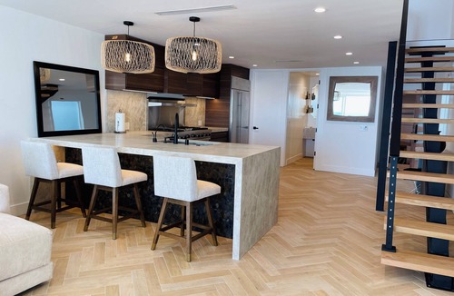 Eastern Malibu House | Malibu Beach Front Entire Home!