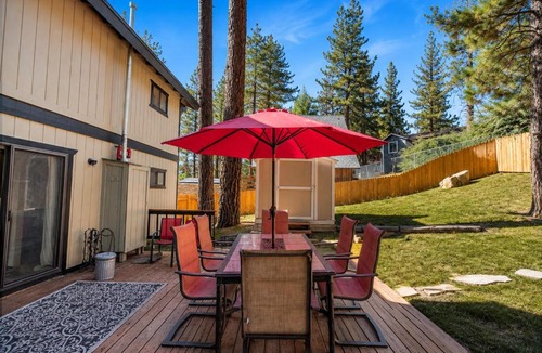 Moonridge House | Mama Bear's Cottage - Portable AC, Close to Slopes, Fenced Yard, Pet Friendly