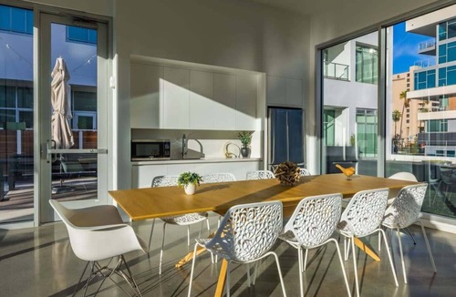 Waterfront Apartment | @ Marbella Lane - Luxury Beachside 2BR