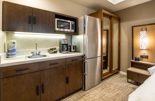 Palm Desert Resort | Marriott's Desert Springs Villas - 2 Bedroom Condo Sleeps 8