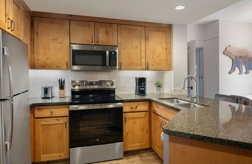 South Lake Tahoe Bed & Breakfast | Marriott Timber Lodge 2BD Villa