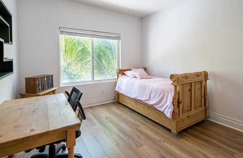 Studio City House | Mediterranean Oasis/Pool: Walk To Universal Studios.
