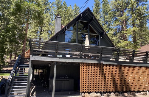 Incline Village House | Memory Making Remodeled Tahoe Cabin - Minutes to Ski Slopes and Lake