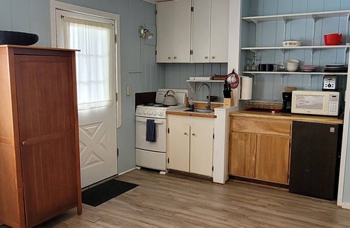 Mendocino Apartment | Mendocino Garden Studio #4, Full kitchen