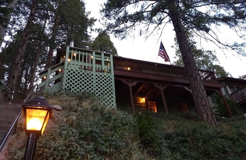 Twin Peaks Cabin | Mid-Century Hansel & Gretel Haus!