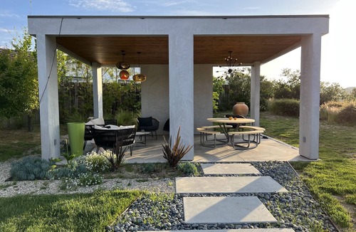 Calabasas House | Mid Century View Home in Calabasas