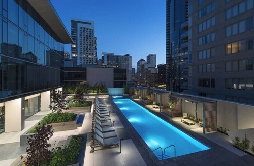 Rincon Hill Condo | Modern 1BR Condo at 399 Fremont w Pool