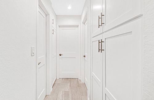 Huntington Beach Condo | Modern 2BRCondo❤️Step To Beach🌅Luxury ⭐️ Clean 🐶 Pet