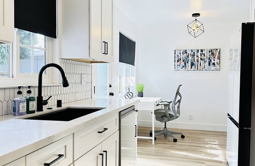 Willow Glen House | Modern 3bd/2ba w/Workspace, Pet Friendly, 2mi from S. Row, V. Fair & Pruneyard