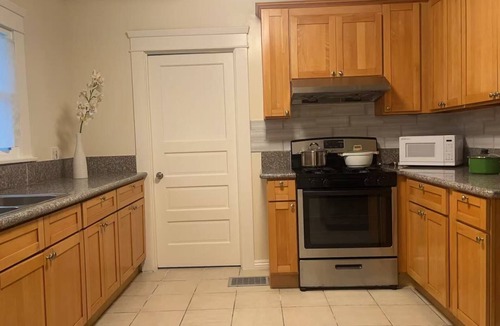 Mid Central House | Modern 3BR near Caltech Pasadena King Beds Parking Monthly Stays