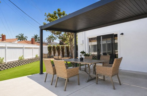 Huntington Beach House | Modern 4-bedroom house in charming Huntington Beach with spacious backyard