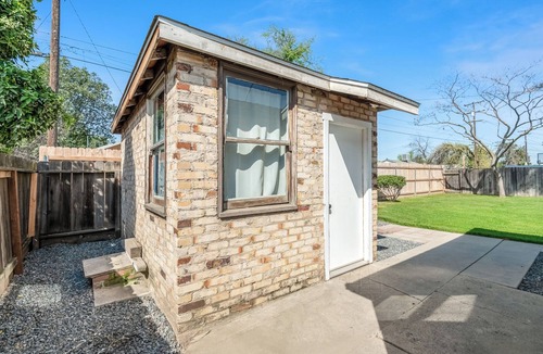 Tulare House | Modern and charming Tulare 2 bedroom home.