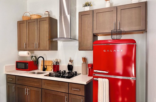 Park Mesa Heights Apartment | Modern & Cozy Private Studio w Patio Near LAX-SoFi