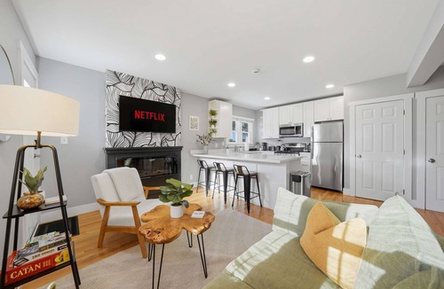 Hillcrest Apartment | Modern home in the heart of SD