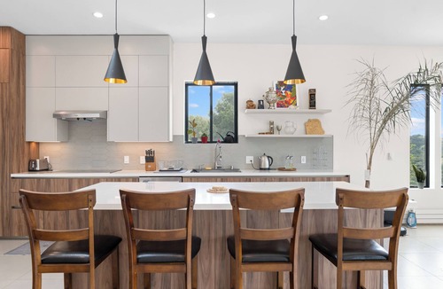 Sleepy Hollow House | Modern Marin County Hill Retreat 5BR, 4.5BA Sleeps 10 Mt. Tam Views Near SF