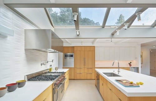 Tamalpais-Homestead Valley House | Modern Oasis with Idyllic Surroundings and Close to Downtown Mill Valley