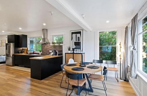 Mill Valley Apartment | Modern Retreat in Heart of Downtown Mill Valley