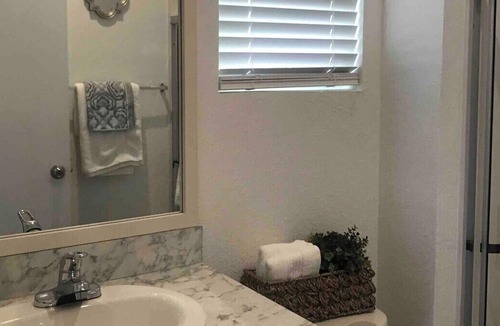 Culver - West House | Modern Studio House - private yard - 5 min Venice Beach, Mar Vista, Culver City