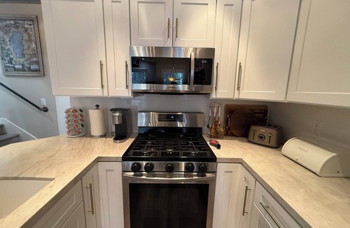 Kings Beach House | Modern Tahoe Townhome - 2 Blocks to Beach - Near Northstar - Garage + Laundry