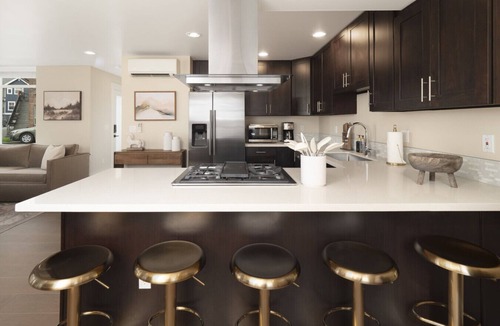 Green Lake Villa | Modern Townhome w/Rooftop Deck, Walk to Greenlake