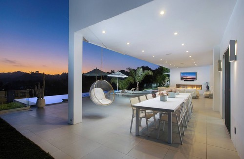 Beverly Glen Villa | MODERN VILLA IN BEVERLY HILLS