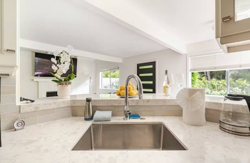 Montecito House | Montecito-Splendide Beachside retreat by Butterfly Beach and Rosewood Miramar.