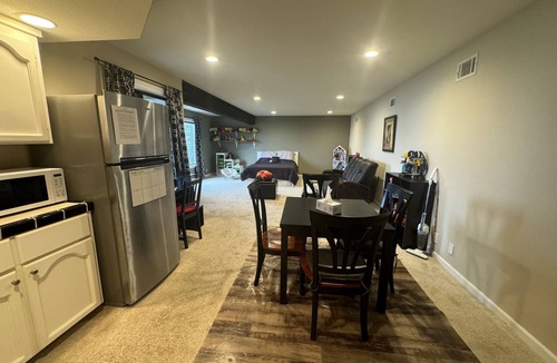 Morgan Hill Apartment | Morgan Hill Gem: Spacious 2-BR with stunning view, family and pet friendly.